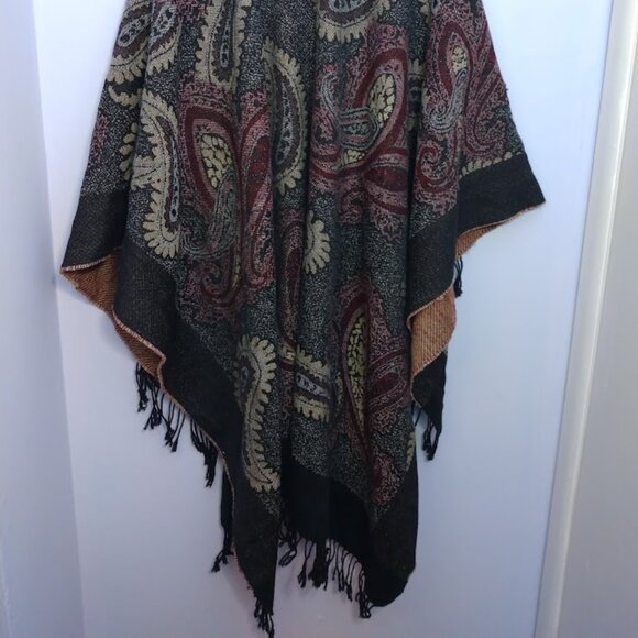 Avenue  Knit Ruana Wrap Shawl Tapestry Paisley Black Burgundy Fringe Plus Sized - Picture 9 of 13